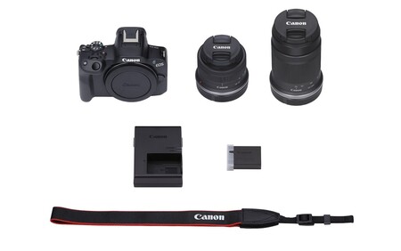 【ブラック】 キヤノン ミラーレス カメラ EOS R50 ダブルズームキット Canon キャノン 軽量_0043C-2