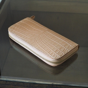 クロコダイルラウンドファスナー長財布 生成り色 財布