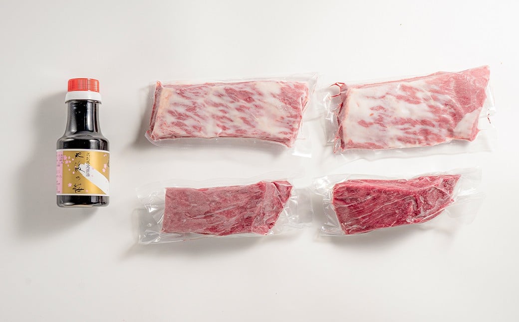 【桜屋】赤身霜降り馬刺し食べ比べ（各300g） 計600g（専用醤油付き 150ml×1本）