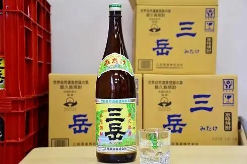 【定期便】屋久島の銘酒『三岳』を毎月お届け！1.8Ｌ×2本×6カ月 | 焼酎