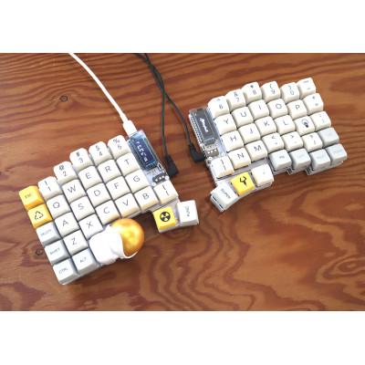 ふるさと納税 飛騨市 トラックボール付き60%左右分割キーボードキット Keyball61 |  | 02
