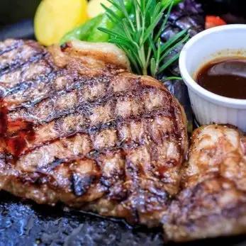 脂と赤身のバランスが最高! ブランド牛 九十九里オーシャンスタービーフ サーロインステーキ用 200g×2枚 / ふるさと納税 肉 牛肉 ブランド牛 オーシャンスタービーフ サーロイン ステーキ 20