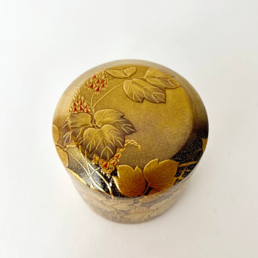 ＜うるしアートはりや＞葛蒔絵雪吹