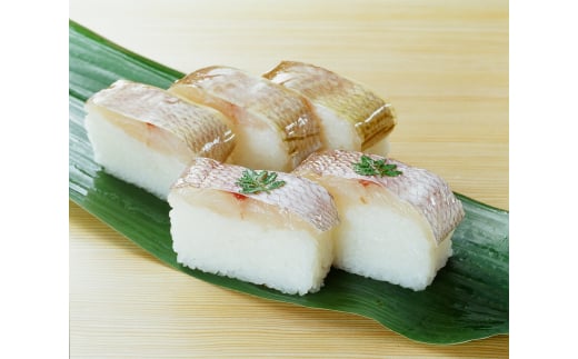 L217　小鯛棒寿司