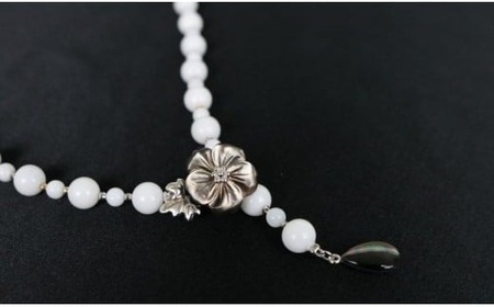 白珊瑚のロングネックレス アクセサリー ネックレス ジュエリー 珊瑚 kn127