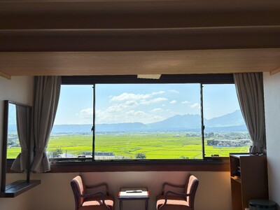 最上階から阿蘇五岳を一望できる部屋【最上階スカイラウンジ利用付】１泊2食付ペア宿泊券