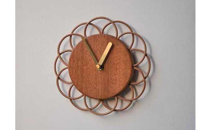 【YARN】お花のような時計 マホガニーの時計【M】｜雑貨 日用品 工芸品 とけい スイープムーヴメント インテリア ※離島への配送不可