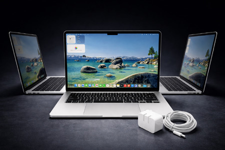 パソコン 【厳選整備済｜すぐ使える】MacBook Air 15 M2 / 24G / 512｜★美品・整備済｜動作確認済・すぐ使える　538-02