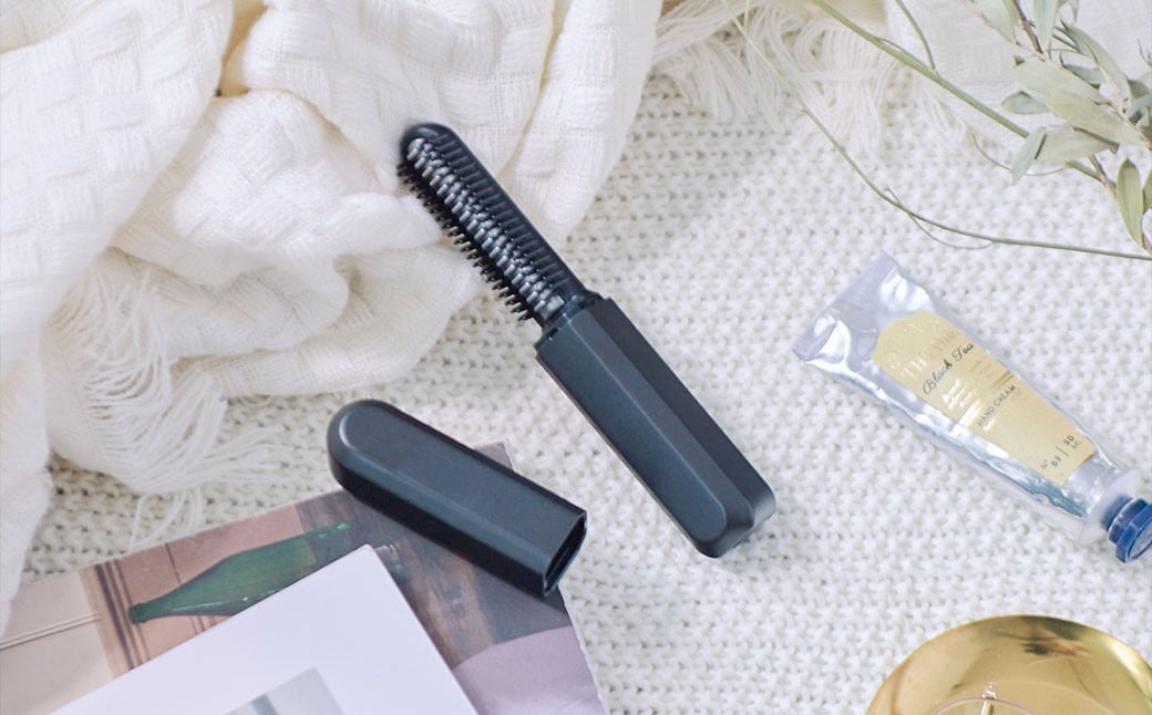 
            【KOIZUMI】コードレスアイロンブラシ | ヘアアイロン コードレス 電化製品 美容 美容家電 カバー付き 充電式 巻き髪 ストレート コテ コンパクト 手のひらサイズ ブラシ 持ち運び 東京都 台東区
          