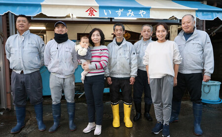 魚介の出汁染みわたる いずみや鮮魚店の海鮮鍋セット [0010-0238]