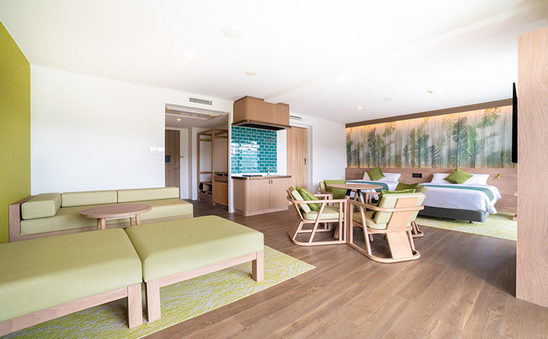 【ウォーターマークホテル沖縄 久米アイランド】KUMEスイートルーム 2名様(1泊夕朝食付) ご宿泊券 ホテル リゾート 沖縄 南国 久米島 琉球 離島 球美 癒し 海 ビーチ 大自然 星空 満天 休