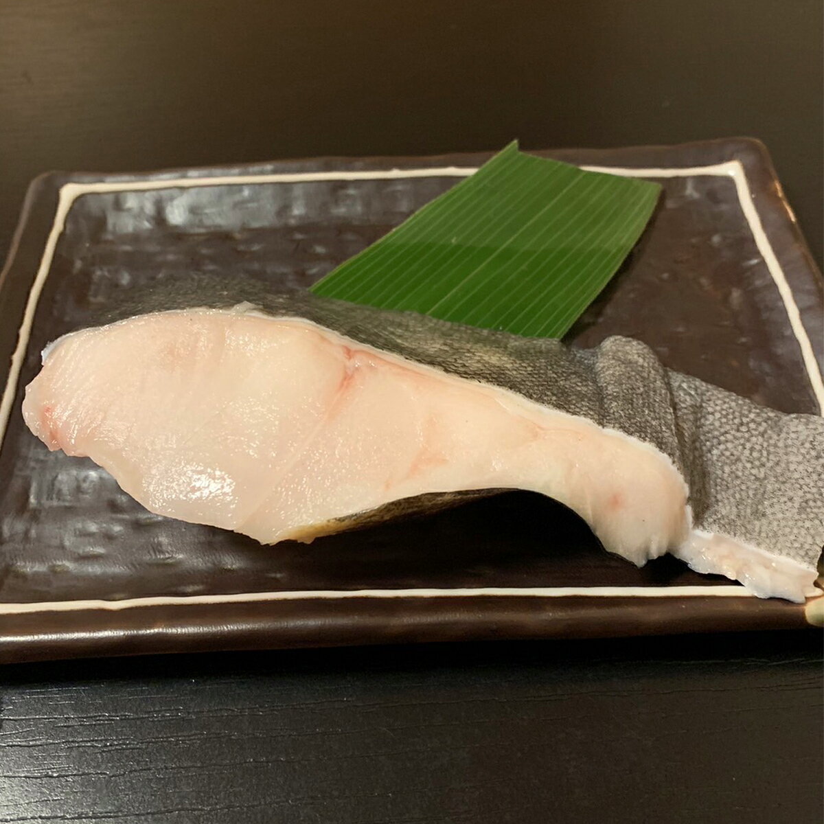 【ふるさと納税】(生) 銀鱈の西京焼き 4枚入り 300g 奥尻島産 冷凍 叶寿司 | 銀だら ぎんだら 鱈 たら タラ 西京焼き 西京味噌 味噌漬け 漬魚 海鮮 魚 味噌 鮮度抜群 ふっくら お弁当 手軽 簡単 調理 おかず おつまみ 冷凍食品 お取り寄せ グルメ | 北海道 奥尻町 送料無料