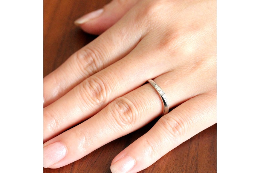 指輪 結婚指輪 ペアリング PT100 プラチナ10％ ダイヤ 0.05ct ブラックダイヤ 0.01ct マリッジリング リング アクセサリー ジュエリー アクセ 【232-pt100s】 [オーダーメイドジュエリーメイ 山梨県 韮崎市 20745199]