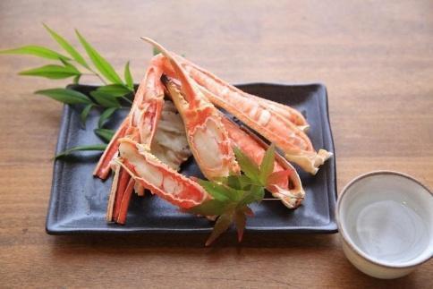 【特選】ズワイガニ（かに鍋・焼きガニ用加工済）（出汁・昆布付き）　TB00065