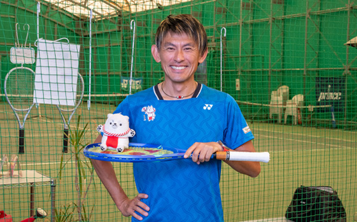 【中級者向け】世界マスターズランキングトップ10入りプロによるテニスパーソナルレッスン(1回分)【1706590】