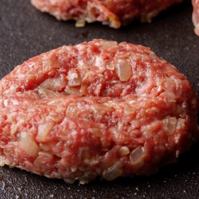 鹿追産自然放牧黒豚無添加ハンバーグセット計1500g【配送不可地域：離島】