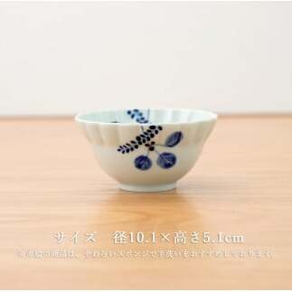 有田焼 モダンな花型小鉢 絵変わり 3点セット【皓洋窯】食器 器 うつわ 小鉢 手描き 小鉢 染付 小鉢 赤絵 小鉢 A25-527_イメージ5