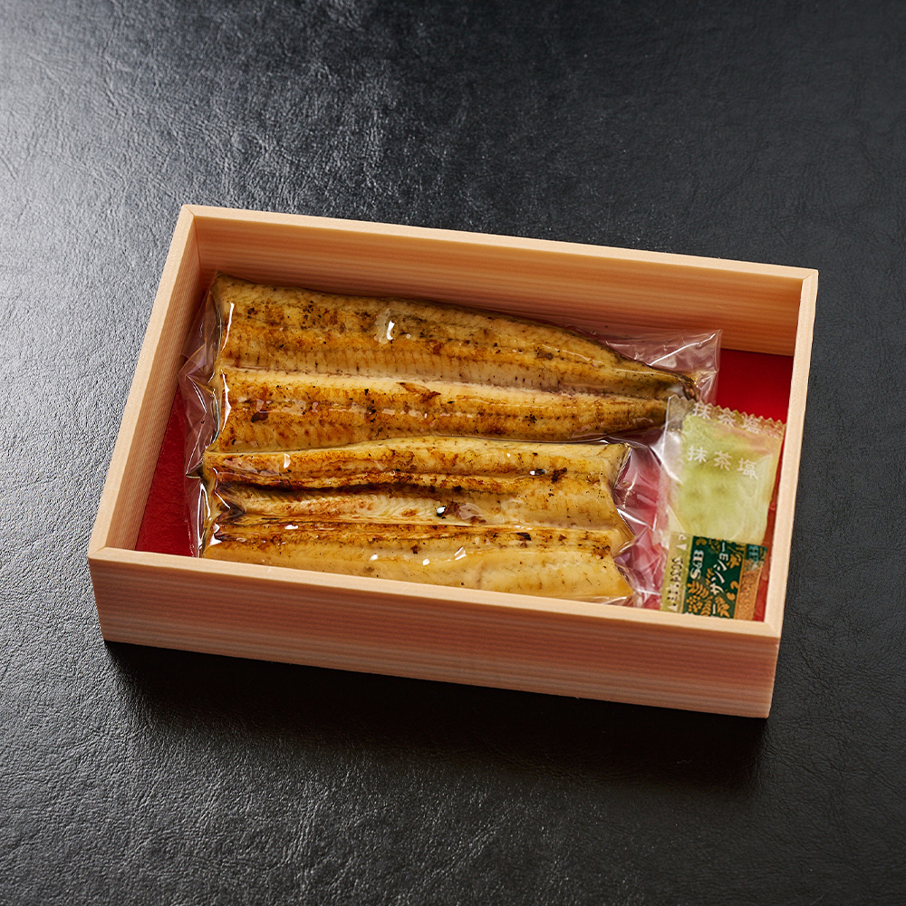 【職人手焼き】国産特大うなぎ白焼1尾(約170g前後)【国産 うなぎ 鰻 ウナギ 極上 白焼き 香ばしい 旨味 スタミナ 抹茶塩 山椒】(H097109)