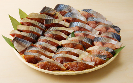 かつおのおかず干物 30切れセット（みりん・塩・薬膳） / 干物 干物 干物 干物 干物 干物 干物 / 佐賀県 / 丸福水産 [41AOCS007]