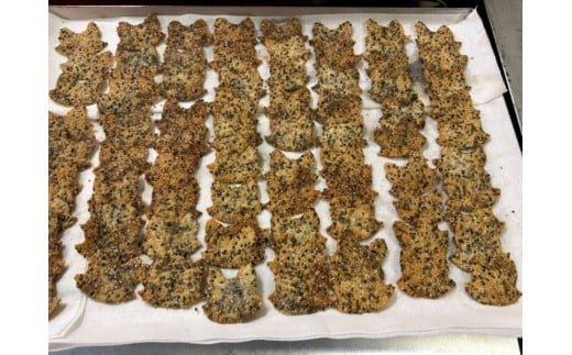 塩尻の思い出が詰まった伝統レシピ。香ばしいごま香る、キツネ形の懐かし味。