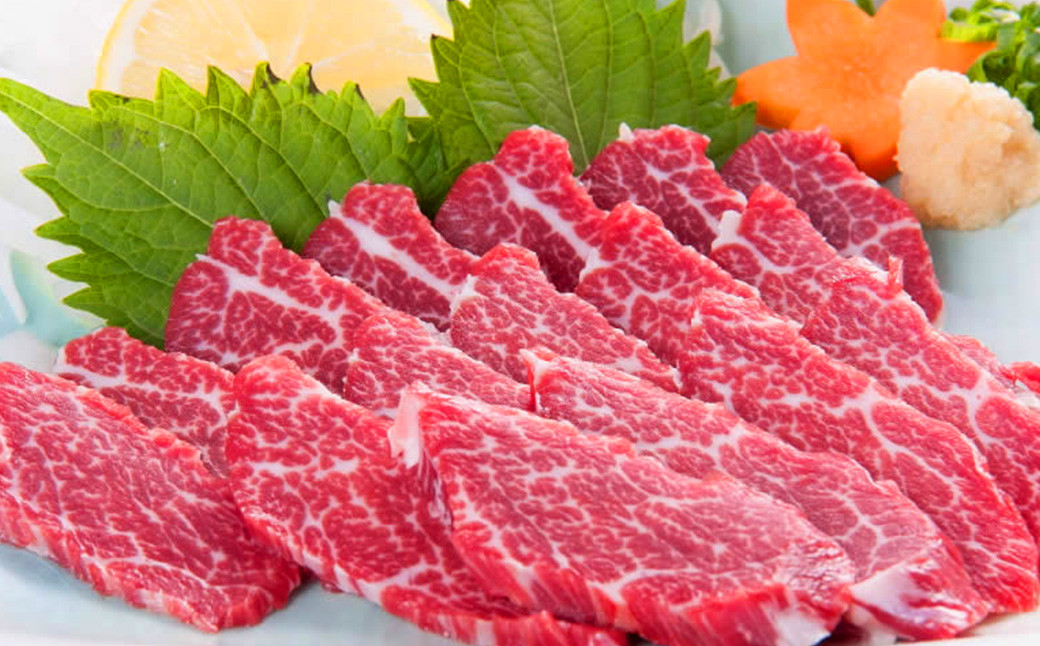 
            【3ヶ月定期便】【熊本と畜】馬刺し 貝の身（カイノミ） 300g 馬肉 合計900g
          