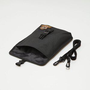 縦型サコッシュ　681424　4-059