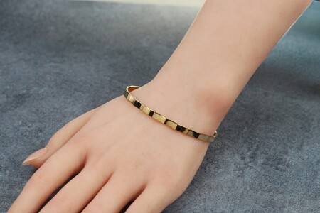 【18金イエローゴールド 凹凸バングル】個性あふれるデザイン メンズサイズ / KGB18007