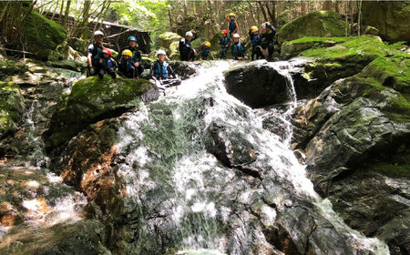 シャワークライミング ＆ オーガニックバーベキュー 1名様 チケット アクティビティ 体験 沢登り BBQ バーベキュー 岐阜 白川町 / Sunpo[AWBC022]