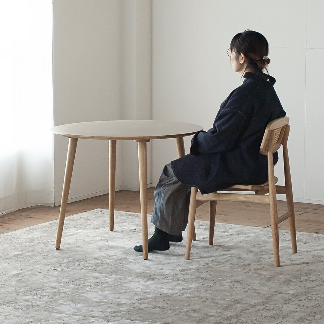 【ふるさと納税】＜選べるサイズ＞単色メラミン材のラウンドダイニング 70cm / 80cm / 90cm ベージュ色 ダイニングテーブル メラミン化粧板 耐久性 耐熱性 円卓 丸テーブル テーブル 机 丸型 食卓 家具 インテリア 福岡県 柳川市 送料無料