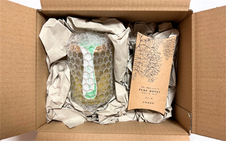 【定期便6ヶ月】国産 巣鴨養蜂園　純生はちみつ「あかしあ」 300g ＋ あかしあスティック