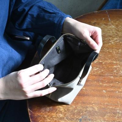 ふるさと納税 長浜市 帆布ミニポーチ チャコールグレー×選べる本革持ち手6色【ノワール(黒色)】 |  | 02