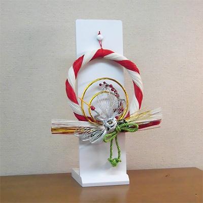 ふるさと納税 海南市 漆器の木製置き型飾り掛け　白　大　　 |  | 01