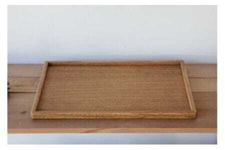 桐のトレー (S) 桐製 木製 29cm 20cm 無垢材 防虫剤 漂白剤 不使用 天然木 桐材 国産 日本製 食器 雑貨 インテリア 水洗い できる 木製トレー クラフト おしゃれ 工芸品 カフェ 