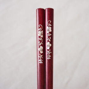 【貝象嵌】貝象嵌箸 唐花文様 パープルハート 岩手県 北上市 夢工房 E0299 プレゼント お祝い 手作り ハンドメイド 贈り物 母の日 父の日 敬老の日 クリスマス