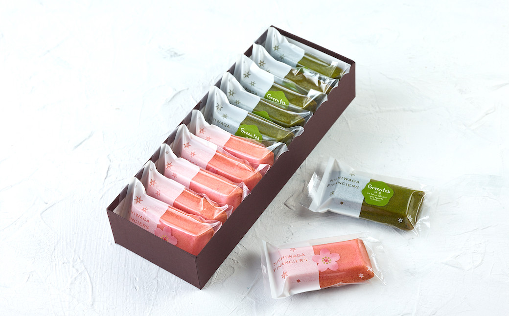 桜5個と抹茶5個の10個入りを3箱お届けします