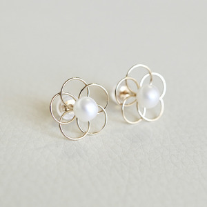 【ジュエリー】K10 イエローゴールド パール 真珠 フラワー ピアス 保証書付 SE-1858 242-012