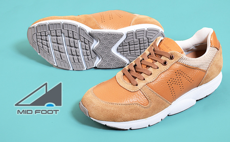 レザースニーカー MIDFOOT 婦人靴 ベージュ4E レザースニーカー 22.5cm