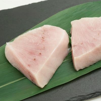 ふるさと納税 座間味村 慶良間諸島の自然味覚 座間味村産のカジキの刺身 1kg(2〜3柵) |  | 01