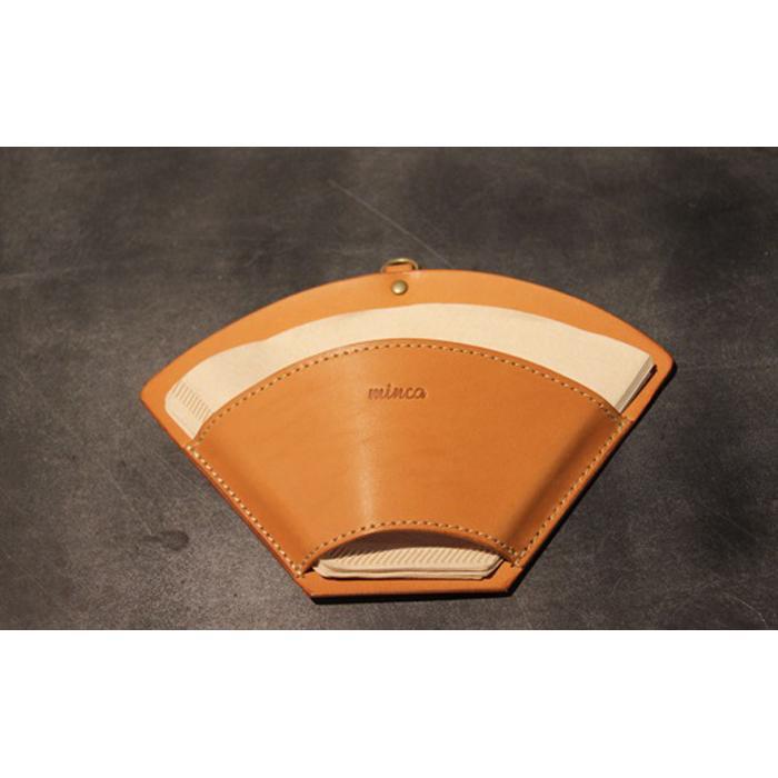 【ふるさと納税】【minca】栃木レザーのコーヒーフィルターケース 自宅やキャンプシーンで ドリッパー のおともに　653【日用品 人気 おすすめ 】