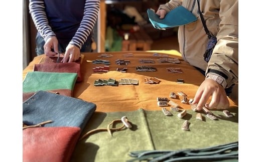 猟師と鹿革サコッシュ作り体験　2名様 【伊豆市 レザークラフト 狩猟 ハンドメイド ジビエ 静岡県 伊豆市】14-004