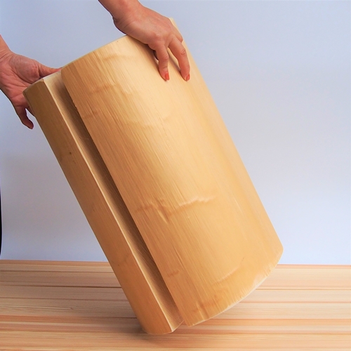 森の丸太スツール＜ヒノキ持ち手付き／磨き丸太仕上げ＞ / スツール オットマン 椅子 背割りあり LOGSTOOL サイドテーブル カフェ キャンプ 天然素材 おしゃれ ベンチ ヴィンテージ 木製 ア