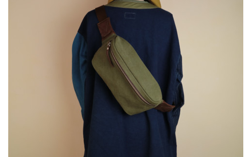 ボディバッグ アーミーグリーン [アトリエSASSA 富山県 朝日町 34310129]