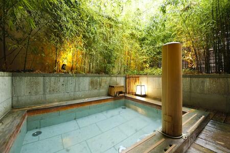 【京都 嵐山温泉 花伝抄（共立リゾート）】平休日1泊2食付ペア宿泊券《京町屋ツイン》