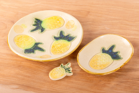 パイナップルの3点食器セット｜食器 やちむん 皿 箸置き 沖縄県 豊見城市（DD026）