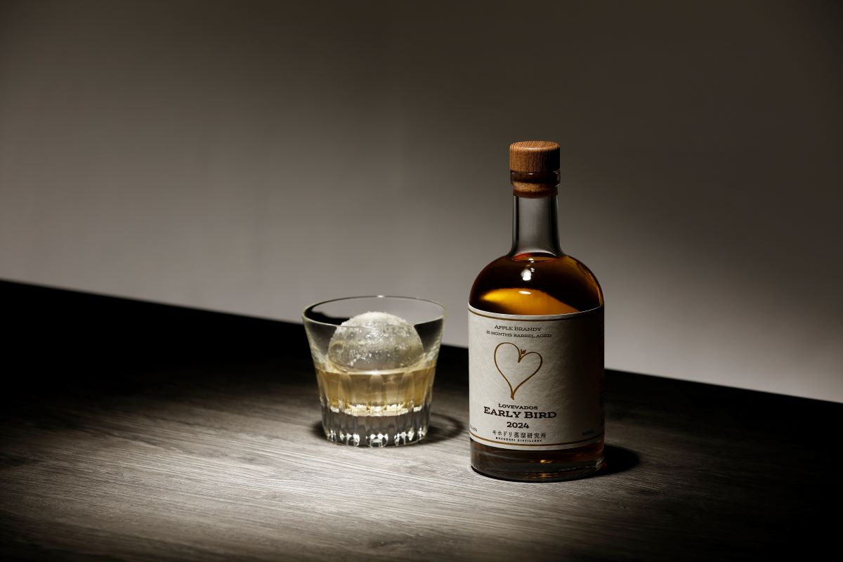 アップル ブランデー LOVEVADOS EARLYBIRD 2024 (500ml) 【青森りんご 100％ ラブヴァドス クラフトブランデー アーリーバード  洋酒 ブランデー 】数量限定 限定生