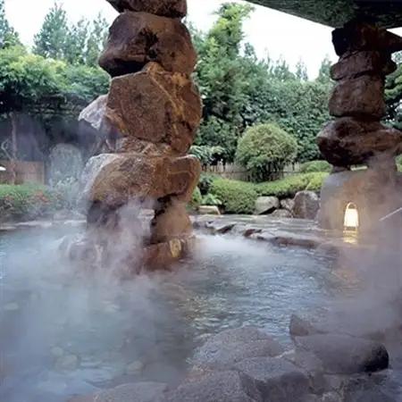 湯郷温泉　湯郷グランドホテル　一泊二食付ペア宿泊券　(平日限定・夕食は基本会席料理)_旅行券・チケット 宿泊券  _【1083495】