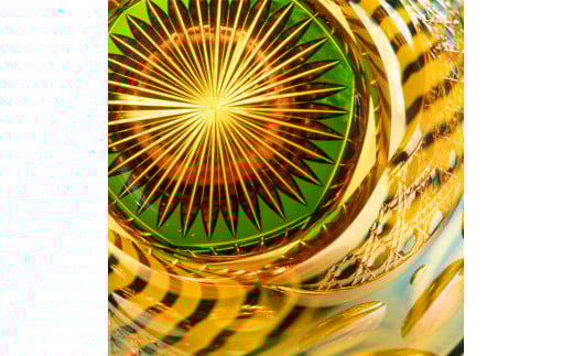 江戸切子 山田のゆり作 八角篭目文様 【金紫】 M-250‐V  | 埼玉県 草加市 グラス 伝統工芸 200ml 綺麗 伝統 ギフト 誕生日 高級 海外 記念 還暦祝い 酒器 ふるさと納税限定 限定