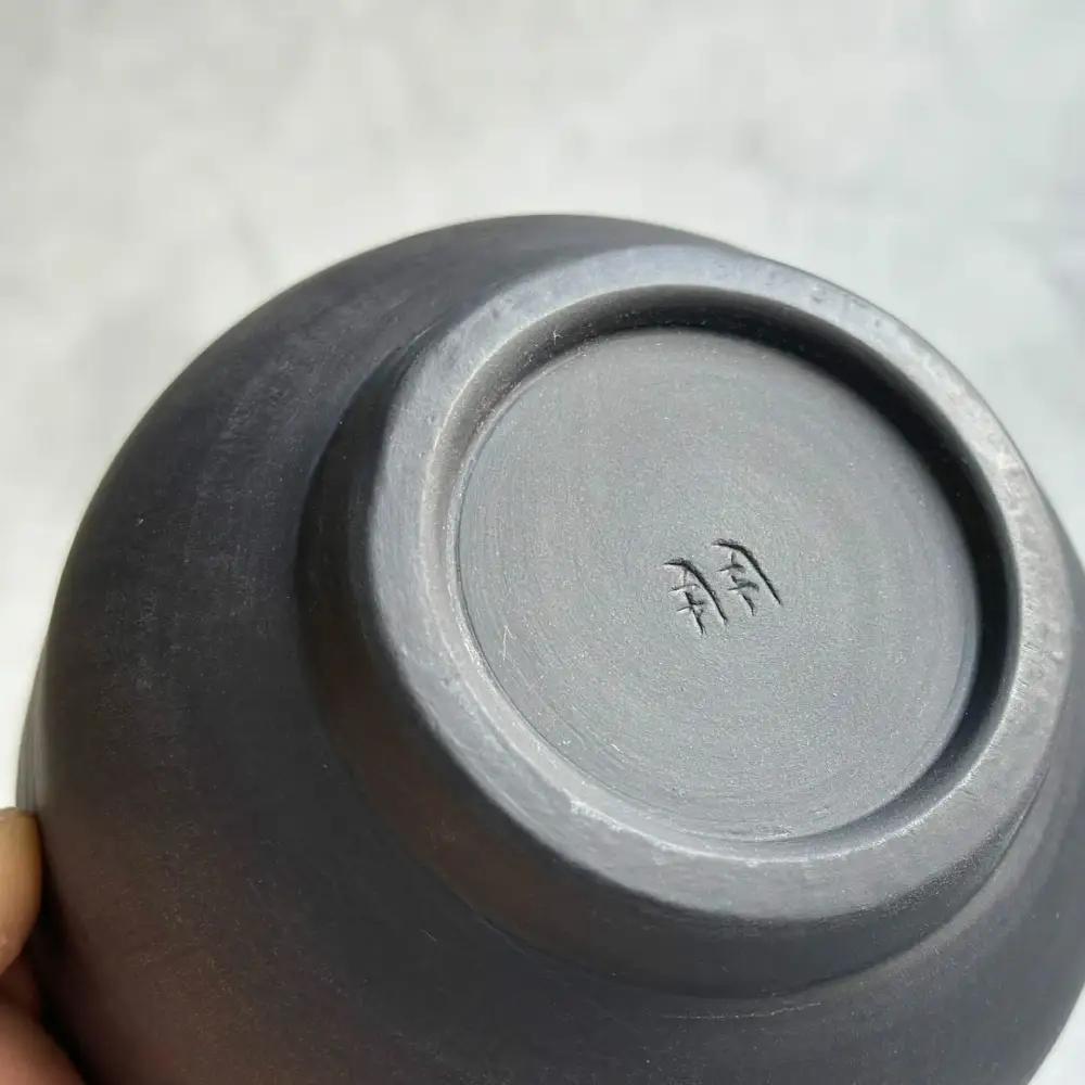 【美濃焼】 PITCH BLACK 漆黒抹茶茶碗 春秋 レッド 多治見市 / 丸健製陶 茶器 茶道 食器[TAY088]