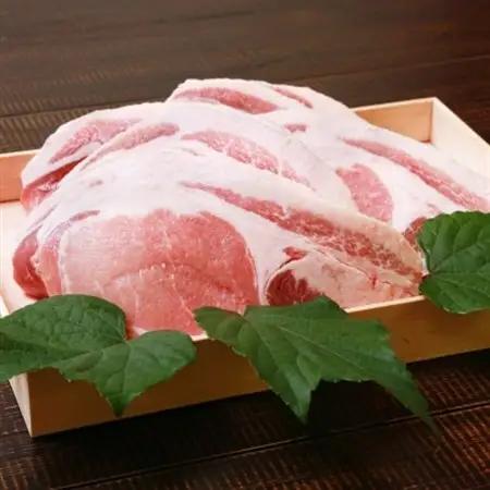 サクッと肉厚!越後もち豚とんかつ用　900g　絶品の食感【配送不可地域：離島】【1644011】