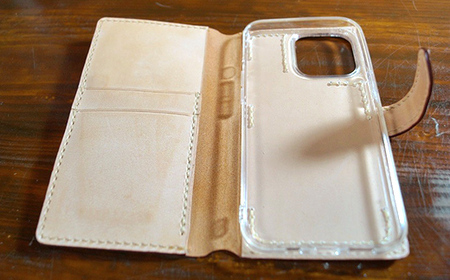 本革製手帳型iPhoneカバー （iPhone 14 Plus用）＜ブラウン＞ 国産牛ヌメ革 ハンドメイド スマホ 手帳型 カバー iPhone iPhone14 本革 レザー 革製品 F6L-993